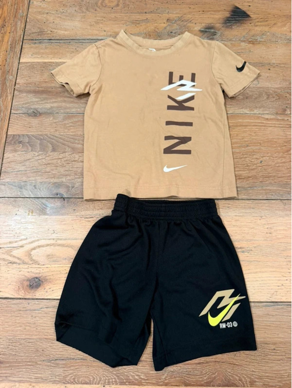 Nike 3BRAND kids' two-piece t-shirt and shorts set in a tan and black size 4T
